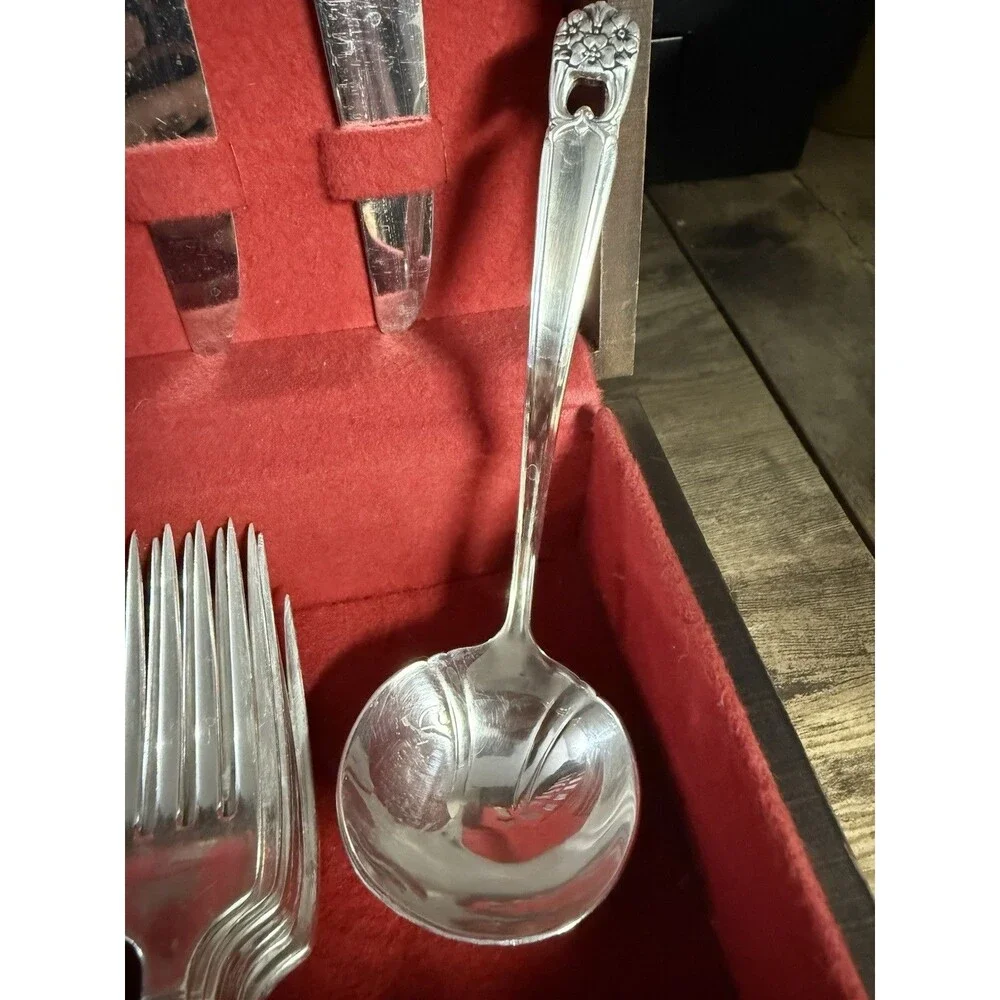 VTG Community Silverplate Flatware Set Oneida Chest Rogers Ladle